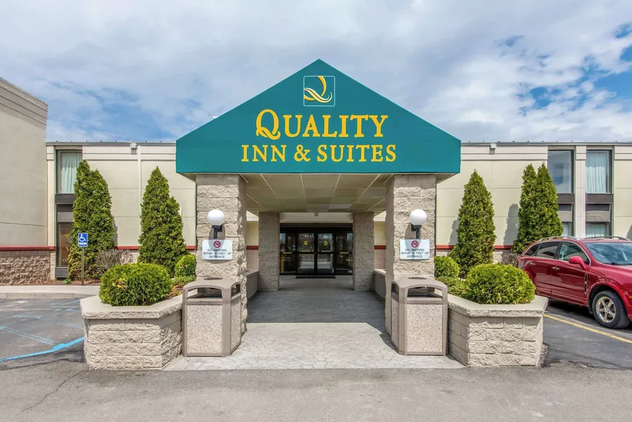 Quality Inn & Suites Mansfield hotel detail image 2