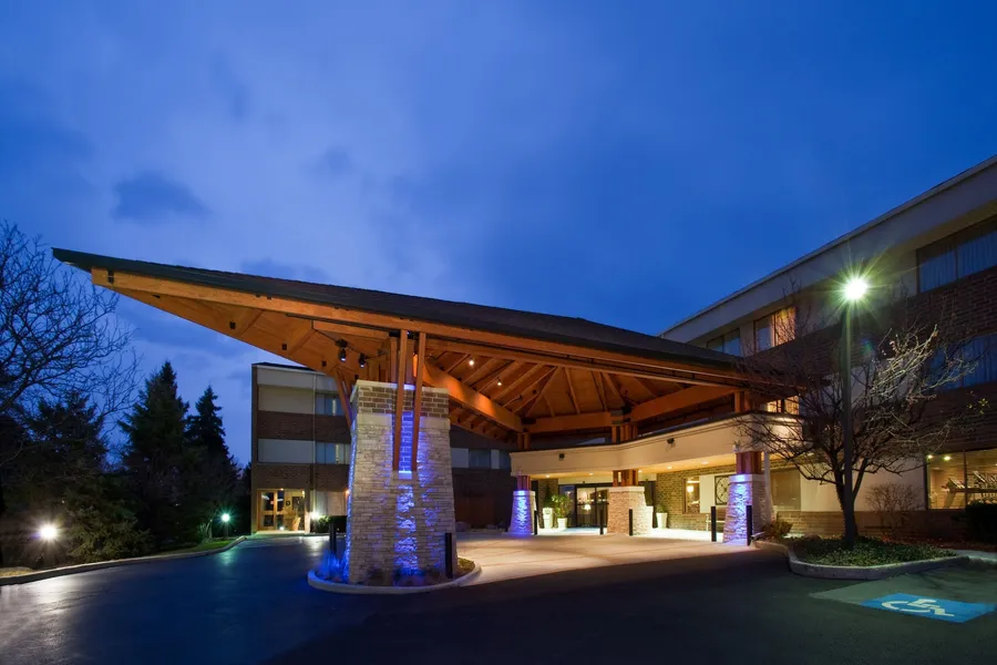 Holiday Inn Express Chicago-Downers Grove by IHG hotel detail image 2