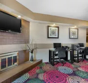 Holiday Inn Express Chicago-Downers Grove by IHG hotel detail image 3