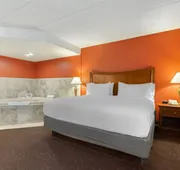Holiday Inn Express Chicago-Downers Grove by IHG hotel detail image 7