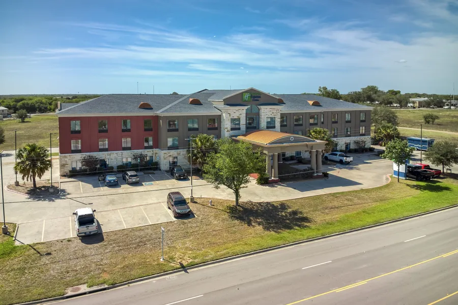 Holiday Inn Express Suites Beeville by IHG hotel detail image 6