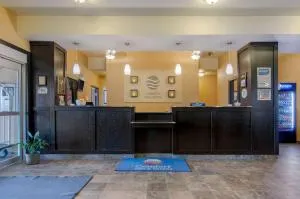Comfort Inn & Suites hotel thumbnail 4