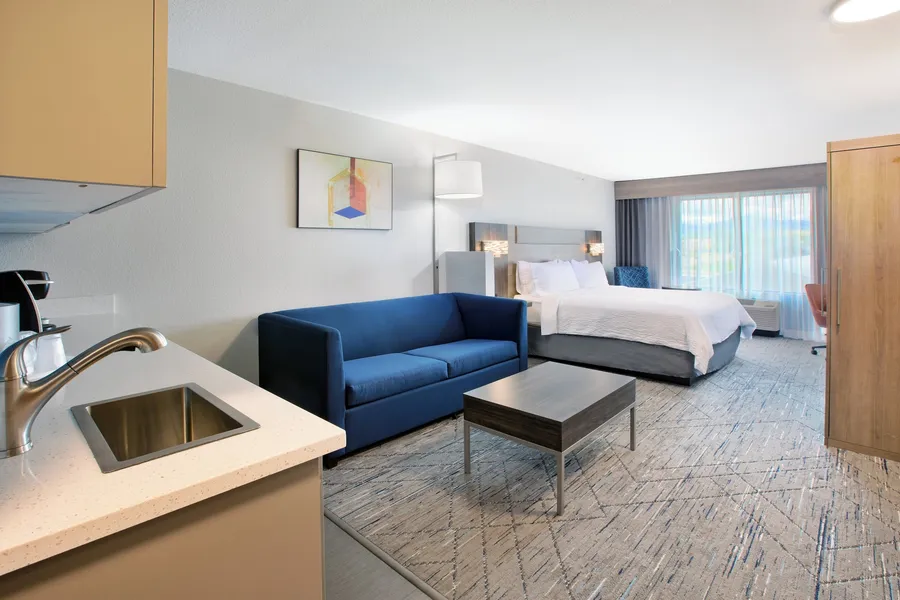 Holiday Inn Express & Suites Buffalo by IHG hotel detail image 6