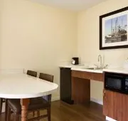 Hampton Inn & Suites Tarpon Springs hotel detail image 7