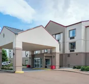 Red Roof Inn PLUS+ & Suites Vicksburg hotel detail image 4