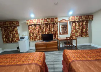 Majestic Inn And Suites hotel thumbnail 8