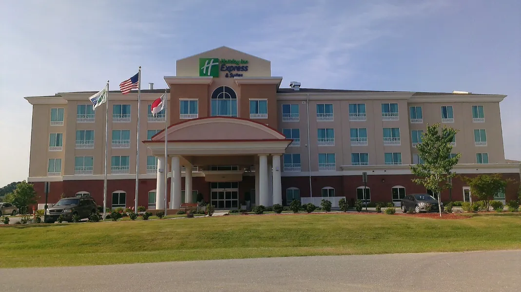 Holiday Inn Express Hotel & Suites Smithfield - Selma I -95 by IHG hotel detail image 2