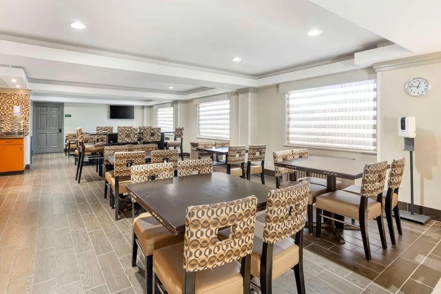 Best Western Glenview -Chicagoland Inn and Suites hotel detail image 2