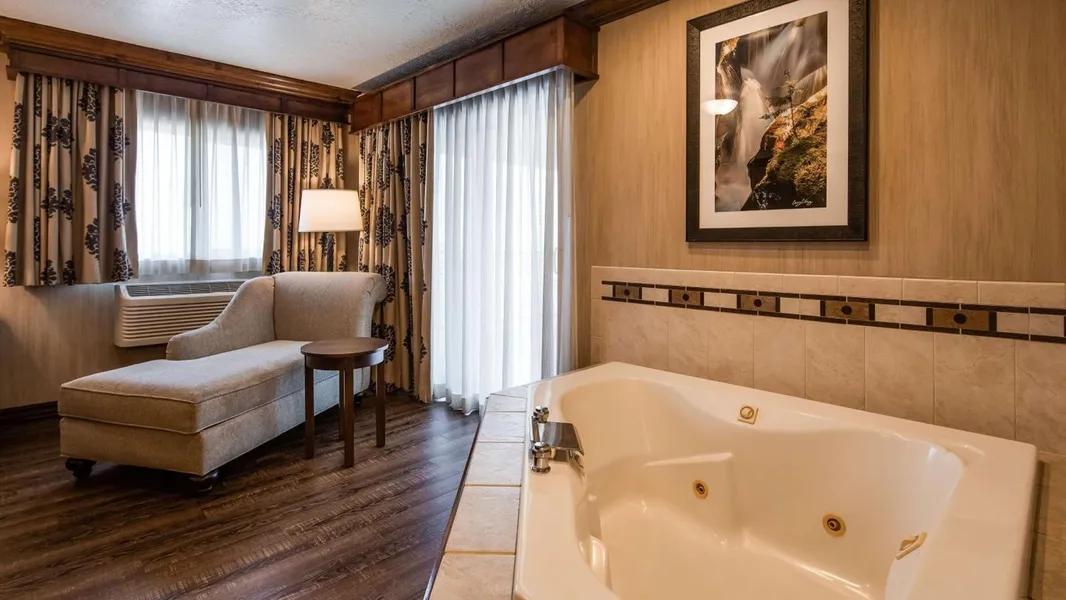 Best Western Plus Flathead Lake Inn And Suites hotel detail image 6