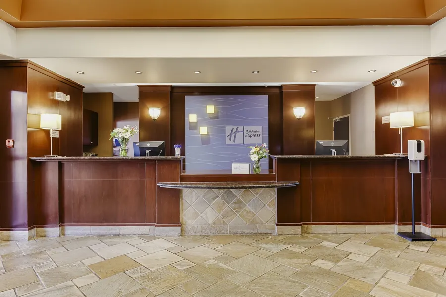 Holiday Inn Express Hotel & Suites WHITECOURT by IHG hotel detail image 6