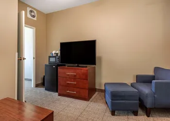 Comfort Inn Dfw Airport North hotel thumbnail 7