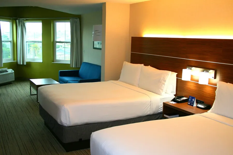 Holiday Inn Express Hotel & Suites Marina - State Beach Area by IHG hotel detail image 6