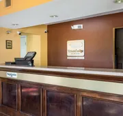 Econo Lodge Inn & Suites Brooks - Louisville South hotel detail image 5