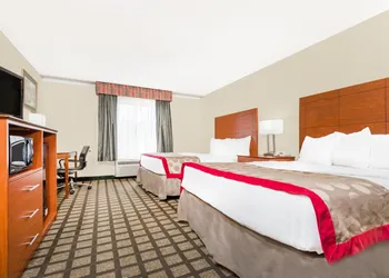 Ramada by Wyndham Lexington North Hotel & Conference Center hotel thumbnail 3