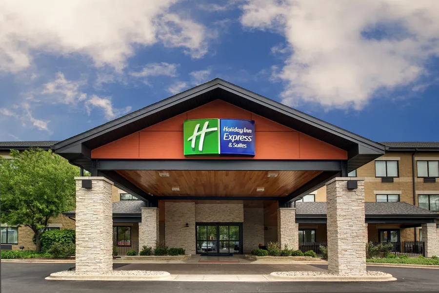 Holiday Inn Express & Suites Aurora - Naperville by IHG hotel detail image 2