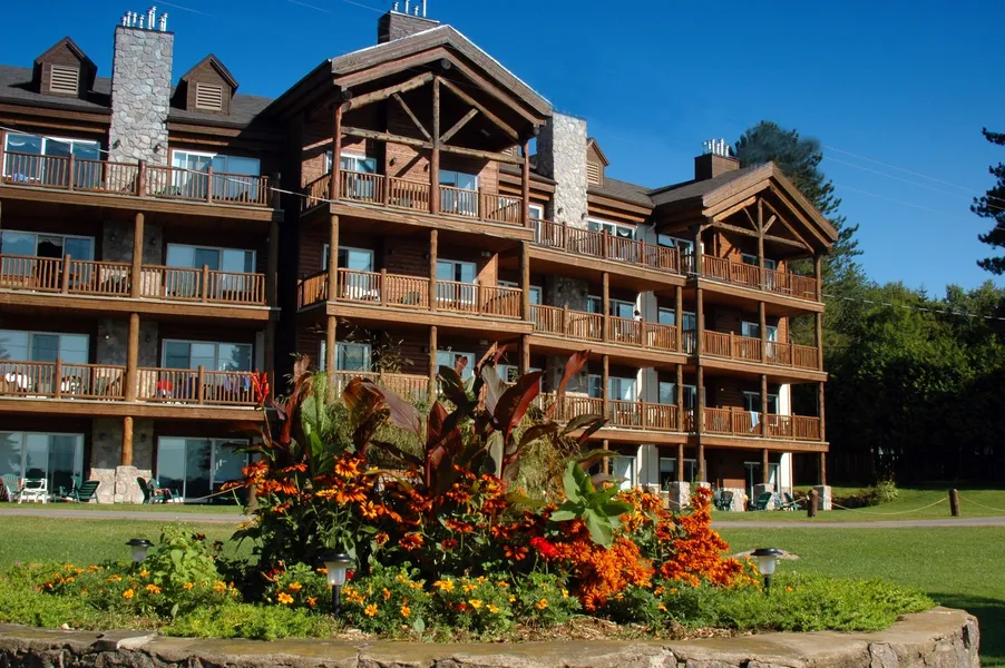 Le Grand Lodge Mont-Tremblant hotel detail image 2