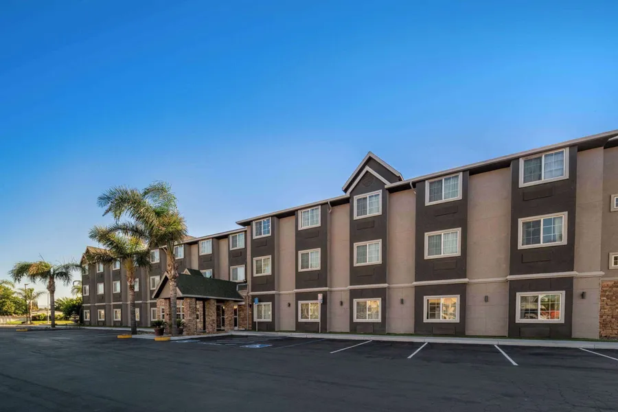 Microtel Inn & Suites by Wyndham Tracy hotel detail image 6