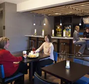 Courtyard by Marriott Madison East hotel detail image 5