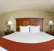 Holiday Inn Express & Suites Bloomington by IHG hotel detail image 7