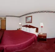 Quality Inn & Suites Columbus West - Hilliard hotel detail image 7