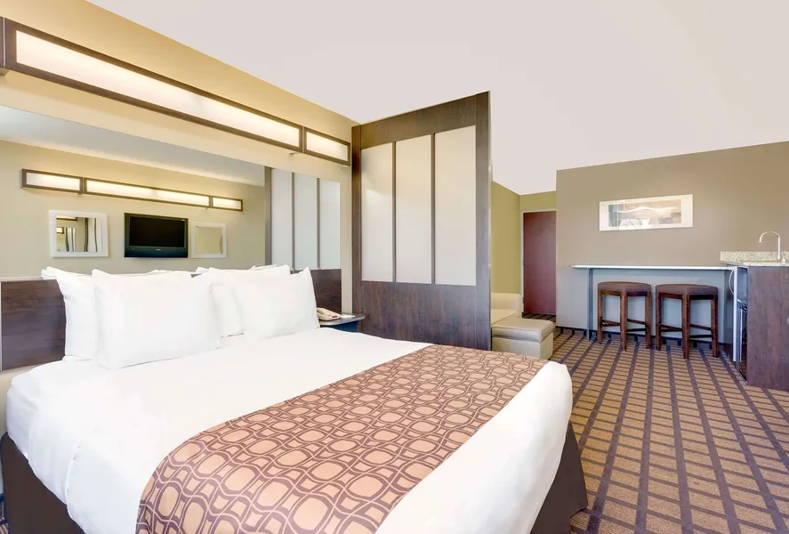 Microtel by Wyndham Perry National Fairground Area I-75 hotel detail image 2