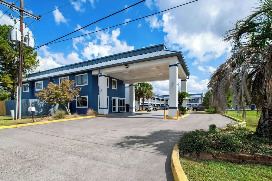 Americas Best Value Inn Gonzales hotel detail image 2