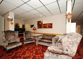 Hilltop Inn hotel thumbnail 7