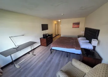 Hilltop Inn hotel thumbnail 7
