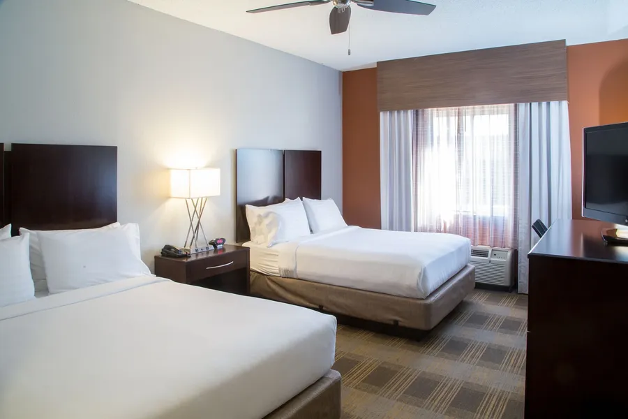 Holiday Inn Express Hotel & Suites Oxford by IHG hotel detail image 6