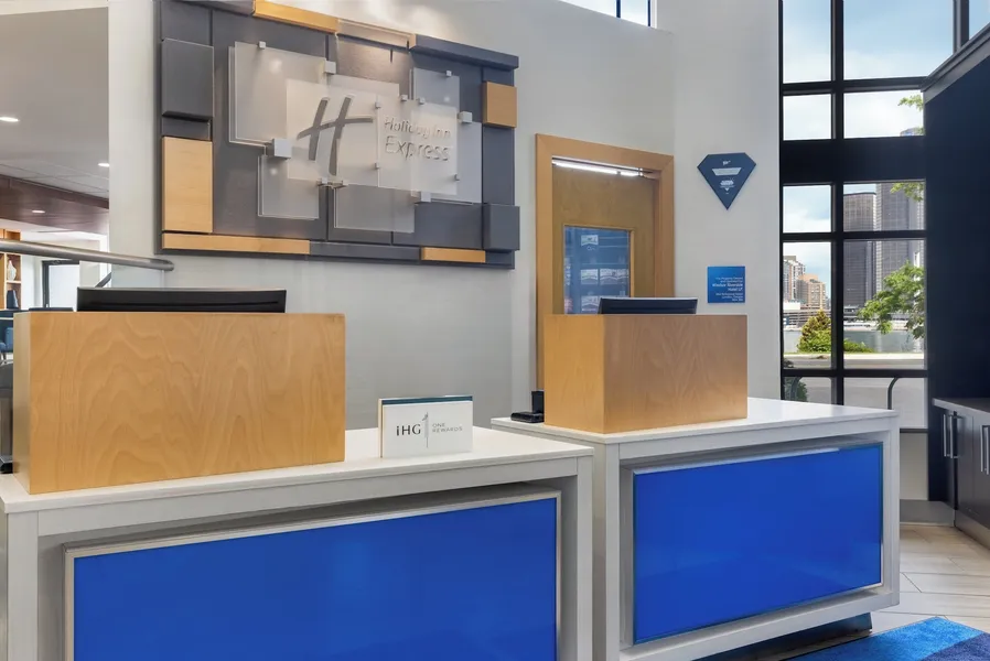 Holiday Inn Express Windsor Waterfront by IHG hotel detail image 6