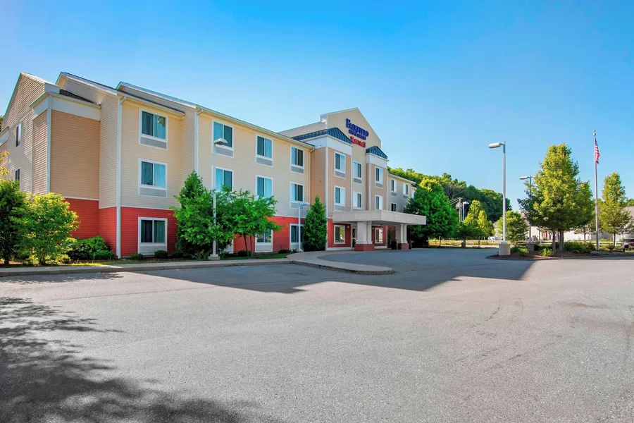 Fairfield Inn & Suites by Marriott Hooksett hotel detail image 2