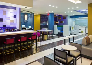 Fairfield Inn & Suites by Marriott New York Queens/Queensboro Bridge hotel thumbnail 4