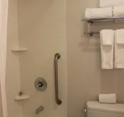 Fairfield Inn & Suites by Marriott New York Queens/Queensboro Bridge hotel detail image 7