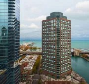 Sheraton Grand Chicago Riverwalk hotel detail image 3