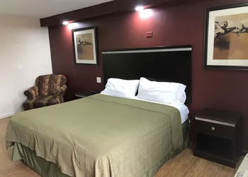 Crossroads Inn hotel thumbnail 7