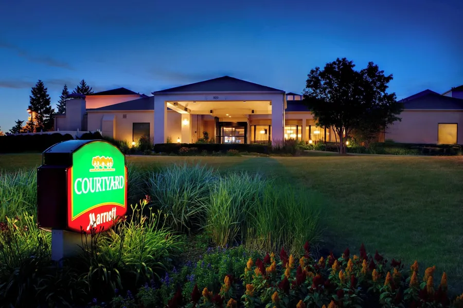 Courtyard by Marriott Chicago Deerfield hotel detail image 2