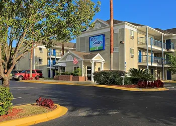 Siegel Select Orange Park hotel thumbnail 8