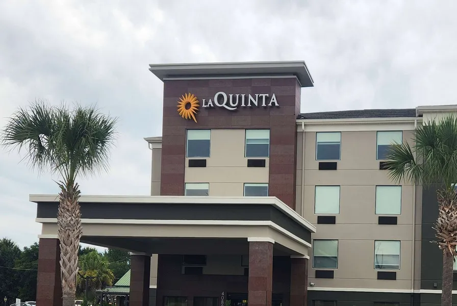 La Quinta Inn & Suites by Wyndham Warner Robins - Robins AFB hotel detail image 6