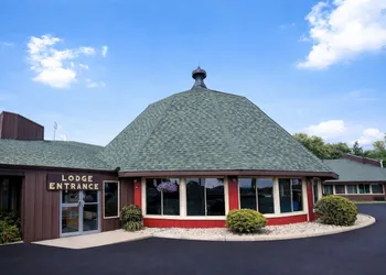 The Round Barn Lodge hotel thumbnail 3
