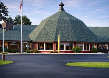 The Round Barn Lodge hotel thumbnail 6