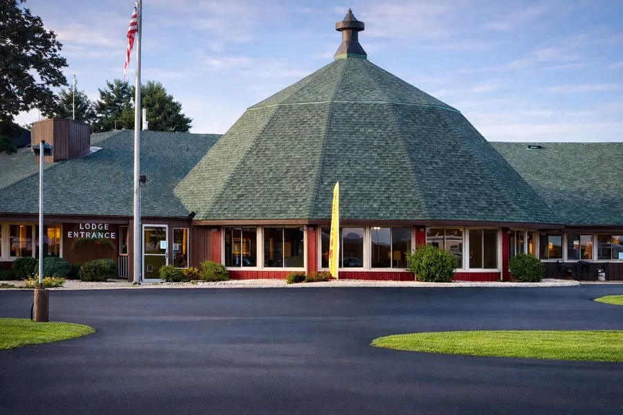 The Round Barn Lodge hotel detail image 6