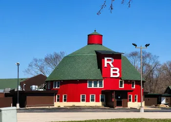 The Round Barn Lodge hotel thumbnail 8