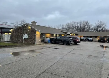 Economy Inn And Suites Ashtabula hotel thumbnail 2