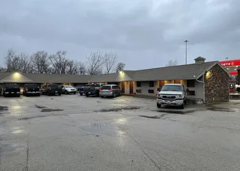 Economy Inn And Suites Ashtabula hotel thumbnail 3