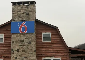 Motel 6 Shartlesville, PA hotel thumbnail 4
