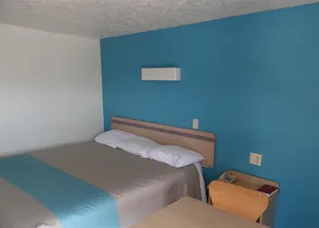 Motel 6 Columbus MS hotel thumbnail 2