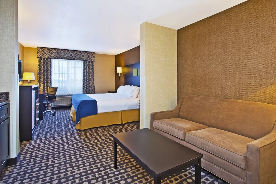 Holiday Inn Express Hotel & Suites Wabash by IHG hotel detail image 6