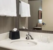 Courtyard by Marriott Toledo Maumee/Arrowhead hotel detail image 7