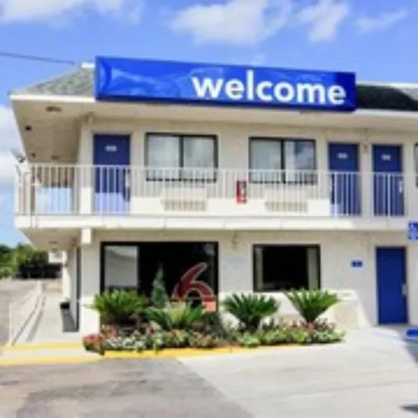 Motel 6 Kingsville, TX hotel detail image 2