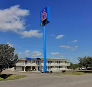 Motel 6 Kingsville, TX hotel detail image 4